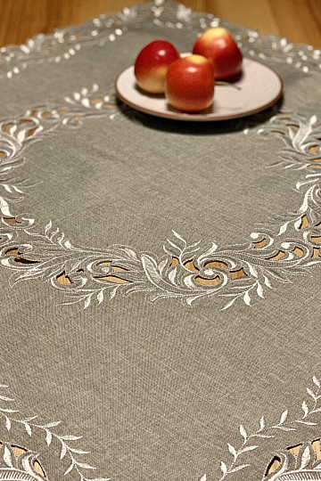 Nappe brodée brindilles grises