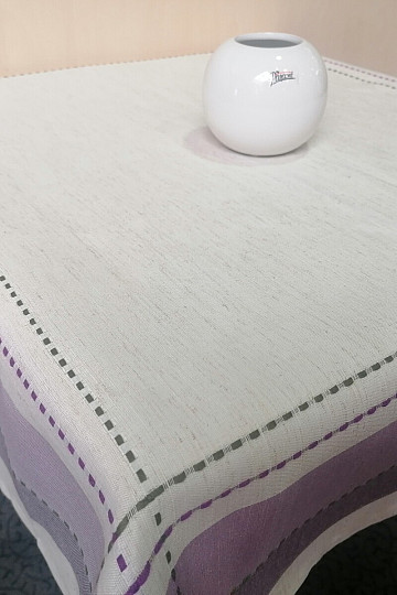 Nappes et châles violet-vert avec surpiqûres vertes