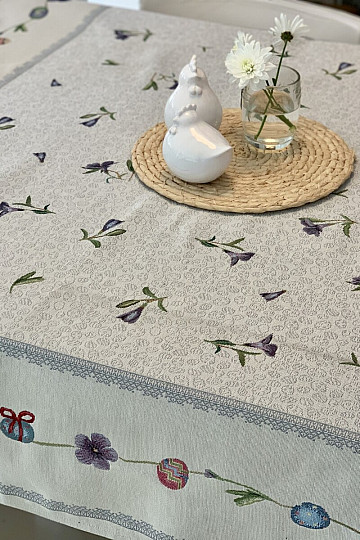 Nappe et foulard tapisserie OEUFS DE PÂQUES AU VIOLET