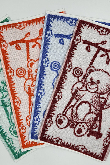 Serviette pour enfants MEDVÍDEK - mélange de couleurs