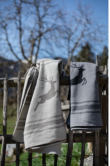 Couverture DF LUCA DEER JUMPING GREY
