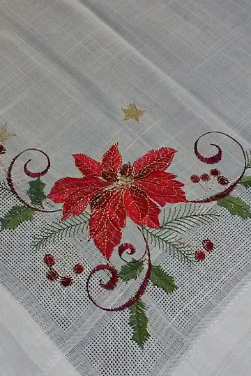 Nappe et foulards de Noël brodés ROSES