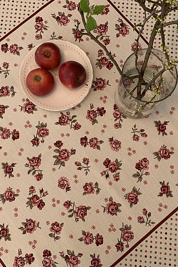 Nappe tapisserie et châle ROSES