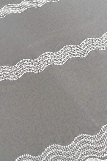Rideau avec broderie 545/601