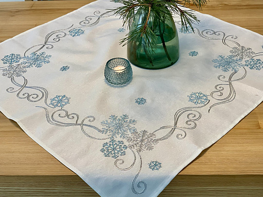 Nappe de Noël brodée bleu-argent