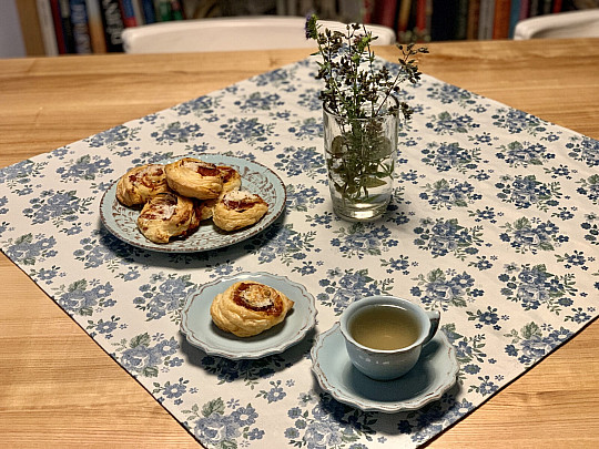 Nappe et châle TOSCANA VALERY fleur bleue