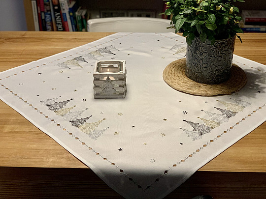 Nappe et châles de Noël brodés ARBRES OR BLANC