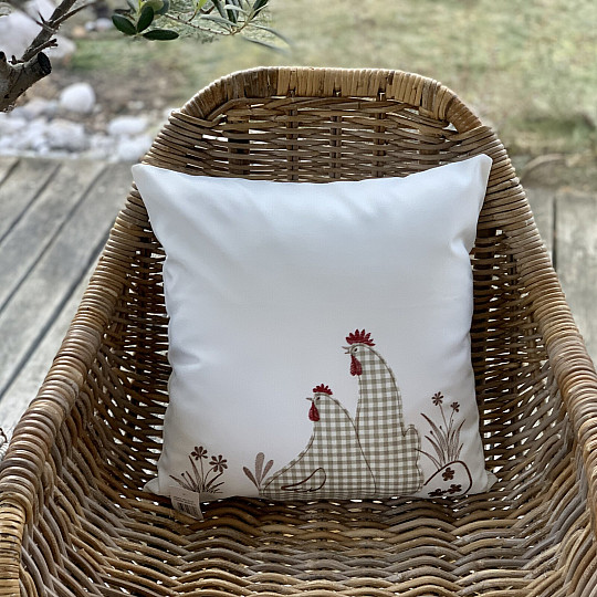Couverture de Pâques brodée carreaux POULES