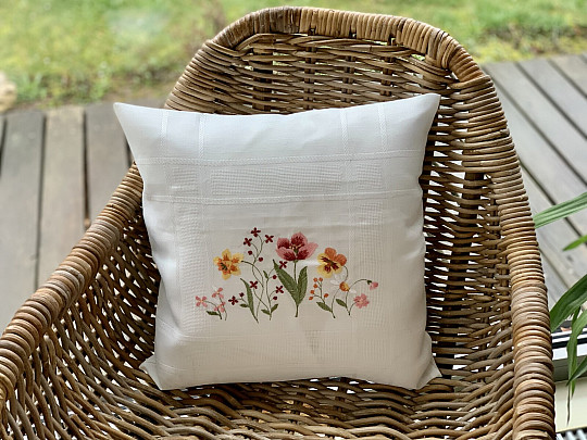 Taie d&#39;oreiller brodée FLEURS DU JARDIN