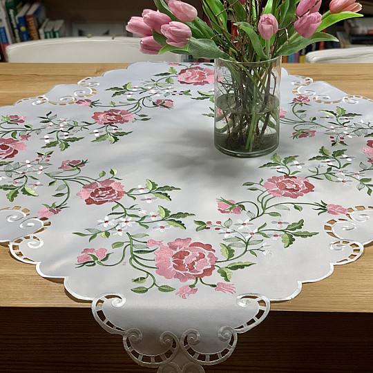 Nappe et foulard brodés ROSE