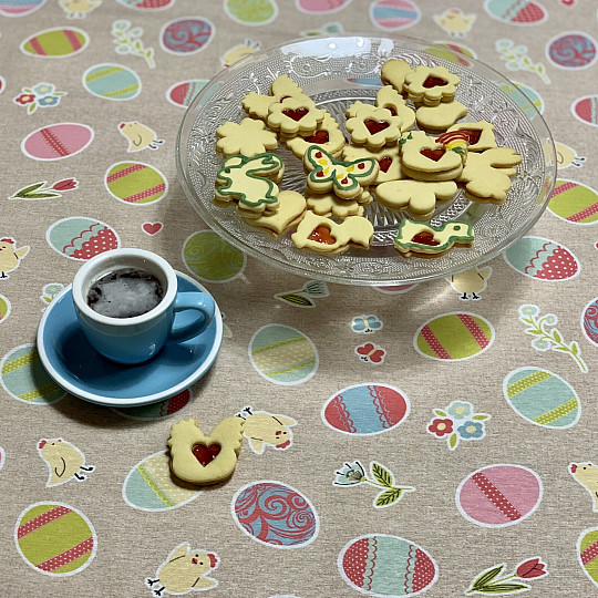 Nappe de Pâques AUBERGINES PEINTES