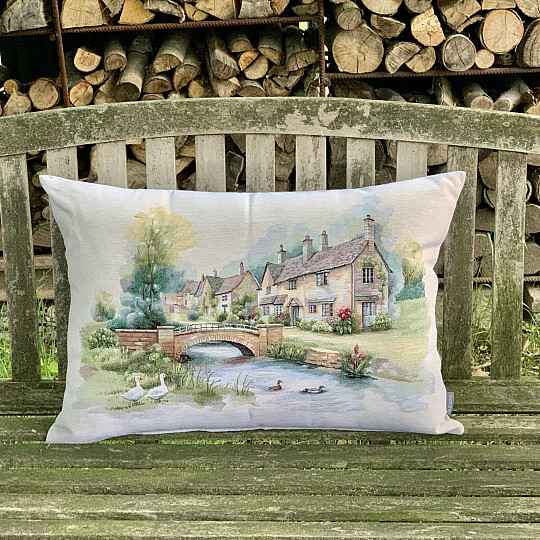 Coussin tapisserie COTSWOLDS BRIDGE