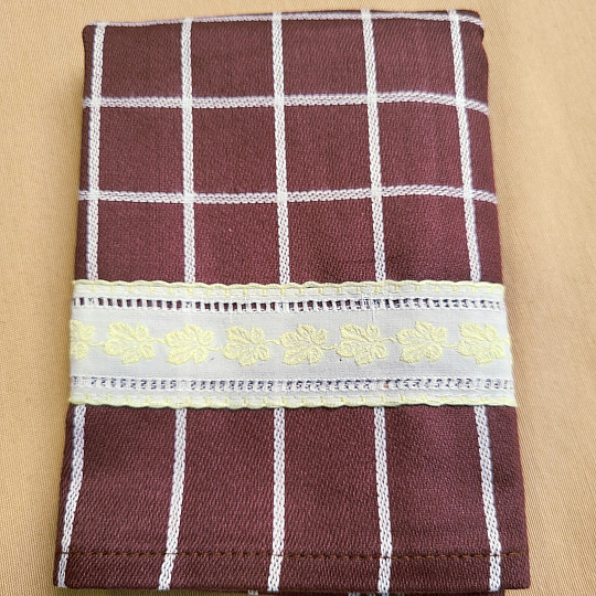 SERVIETTES BRUNES À MOTIFS DE GRAND-MÈRE