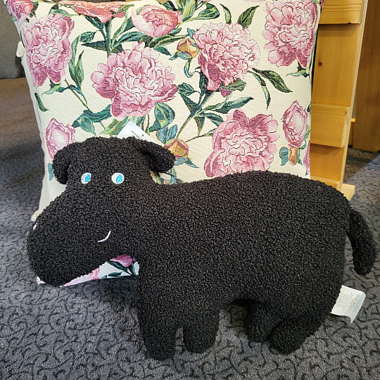 Peluche chien noir