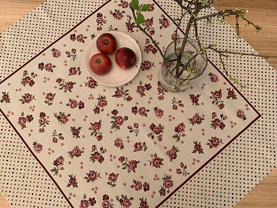 Nappe tapisserie et châle ROSES