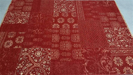 Tapis de luxe en laine DJOBIE PATCH rouge