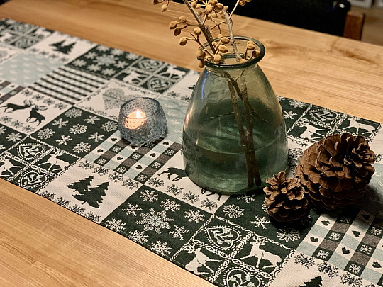 Nappe tapisserie, écharpe CERF VERT