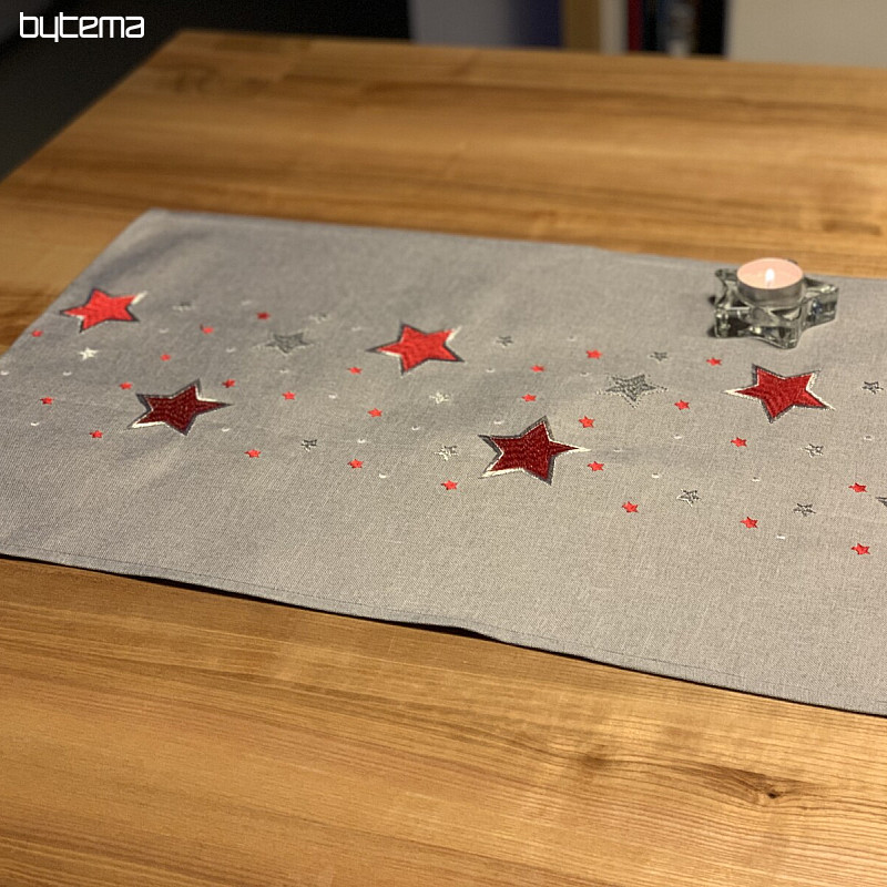 Nappe de Noël brodée grise à flocons rouges