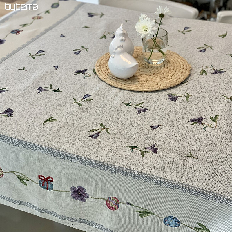 Nappe et foulard tapisserie OEUFS DE PÂQUES AU VIOLET