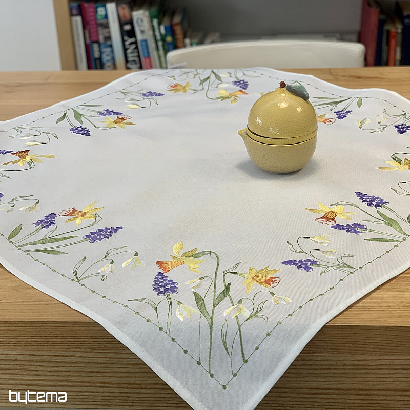 Nappe et foulard brodés NARCISSIS ET LA FILLE DES NEIGES