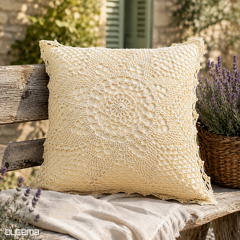 Housse décorative en dentelle FLEUR beige