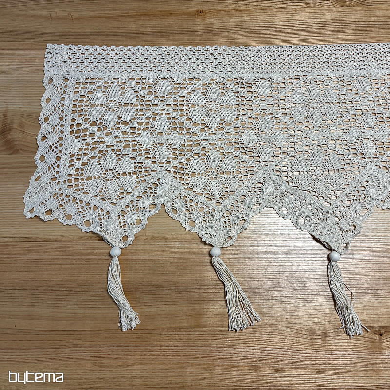 Rideau en vitrail fini, fleurs blanches au crochet