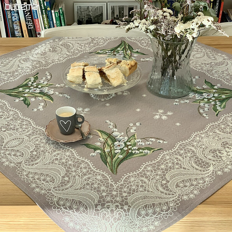 Nappe et châles tapisserie LOLVALINKA
