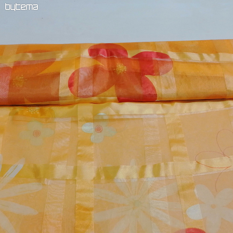 Rideau orange avec des fleurs