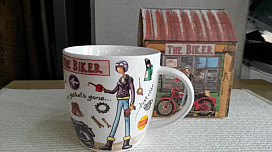 TASSES DANS UNE BOÎTE CADEAU