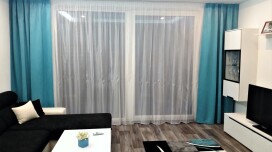 Salon moderne avec combinaison turquoise