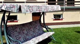 Mobilier de jardin dans un nouveau manteau