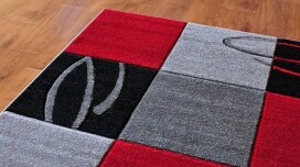 Les tapis en pièces fabriqués à partir de fibres synthétiques sont moins chers. Comment choisir ?