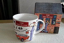 TASSES DANS UNE BOÎTE CADEAU