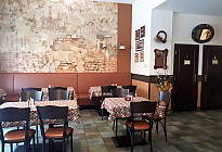 Grandes nappes en tapisserie hollandaise pour le restaurant Grumán à Hradec Králové