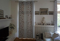 Rideaux et rideaux attachés aux anneaux
