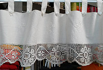 Rideau avec bordure au crochet