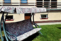 Mobilier de jardin dans un nouveau manteau