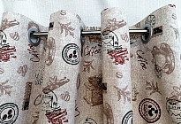 Rideaux et rideaux attachés aux anneaux