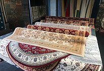 Un large choix de tapis de différentes tailles....