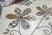 Nous présentons une nouvelle collection de tapis pour enfants