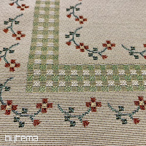 Nappes et foulards en tapisserie POMLÁZKA