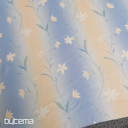 Rideau bleu clair avec des fleurs