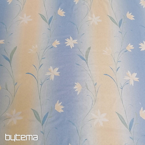 Rideau bleu clair avec des fleurs