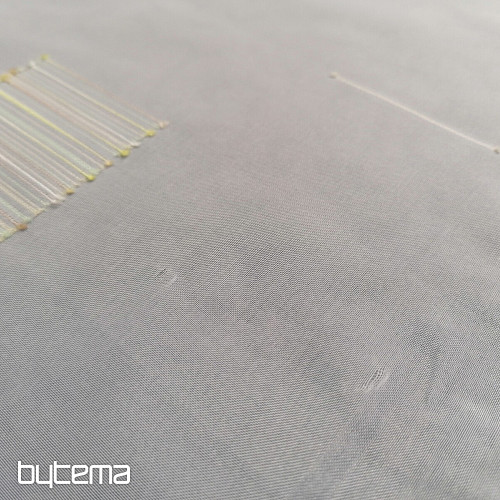 Rideau en voile blanc avec broderie vert-beige