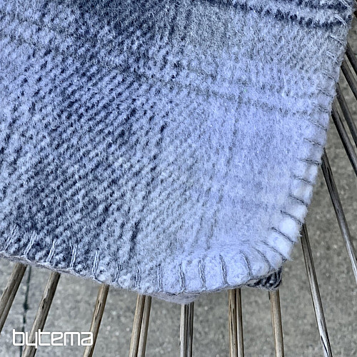 Couverture à carreaux gris blanc