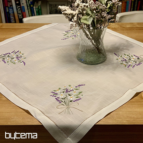 Nappe et châle brodés KYTICE KOPRETIN