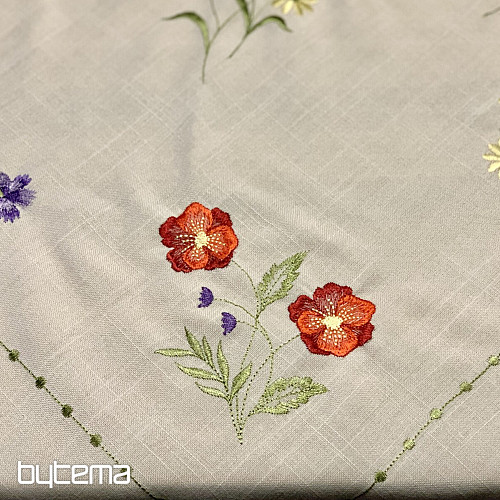 Nappe brodée FLEURS SUR UN CARRÉ