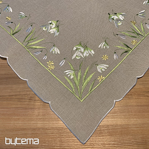 Nappe et écharpe brodées Blanche Neige