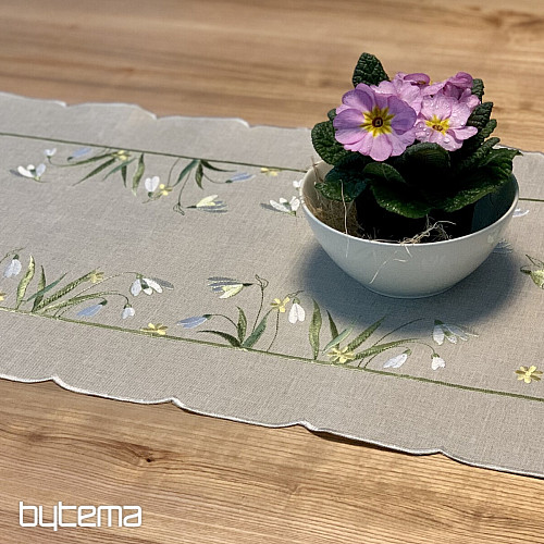 Nappe et écharpe brodées Blanche Neige