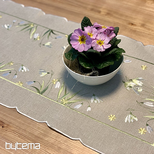 Nappe et écharpe brodées Blanche Neige